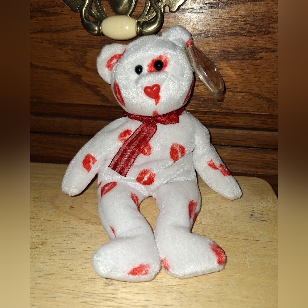 Vintage 2000 TY Beanie Baby Valentine's Day Smooches Bear